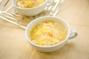 はなびら茸の卵スープ-五十嵐シェフ写真