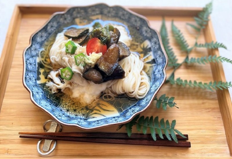 はなびら茸と夏野菜の温麺_写真1