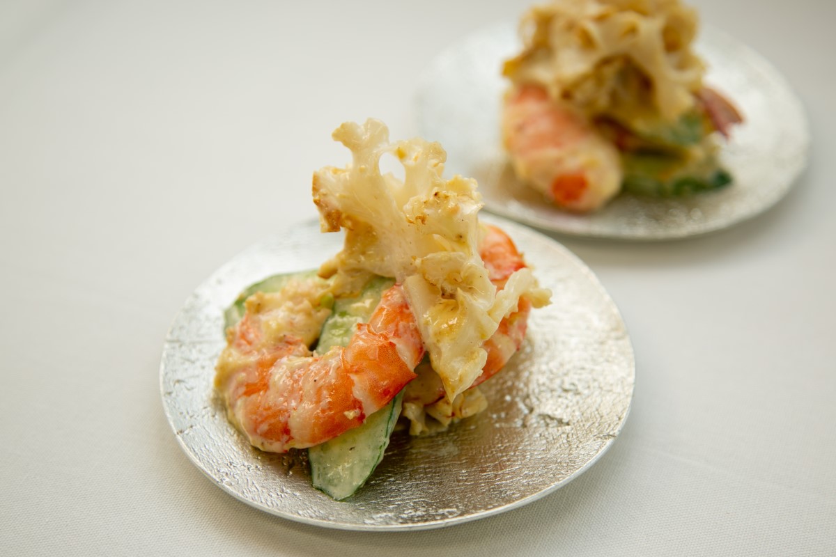 はなびら茸とエビの和え物写真