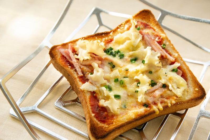 はなびら茸のトースト-レシピ写真