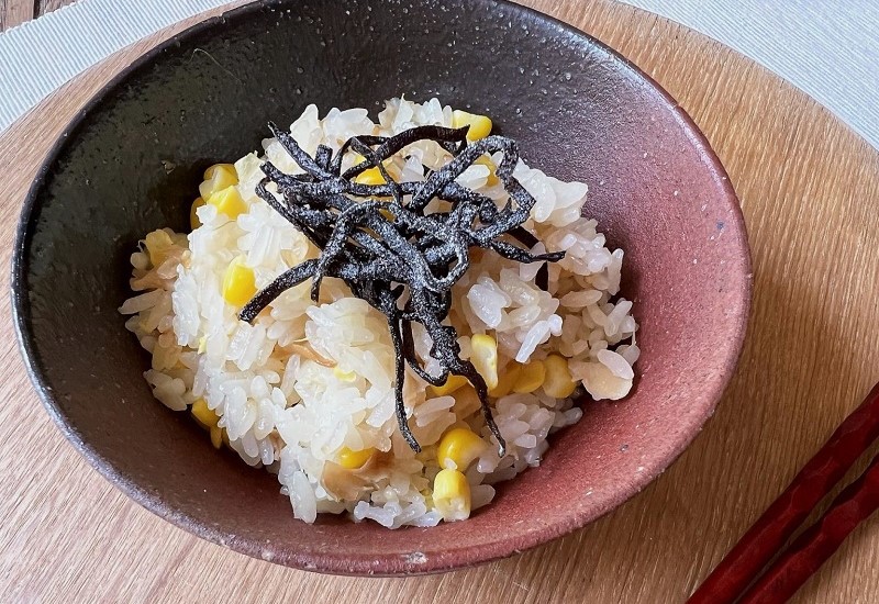 入れるだけ！乾燥はなびら茸のとうもろこしごはん-レシピ写真1