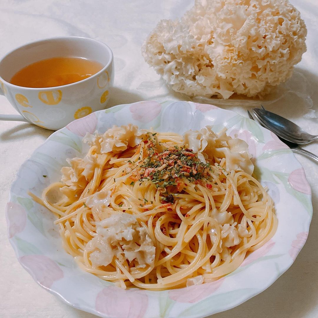 ハナビラタケレシピ写真2_ハナビラタケのペペロンチーノ